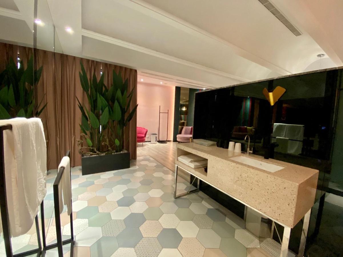 Vaho Motel Kota Hsinchu Bagian luar foto